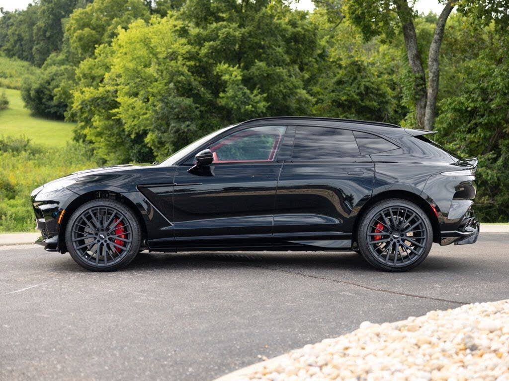 2026 Aston Martin DBX 707 AWD photo 3