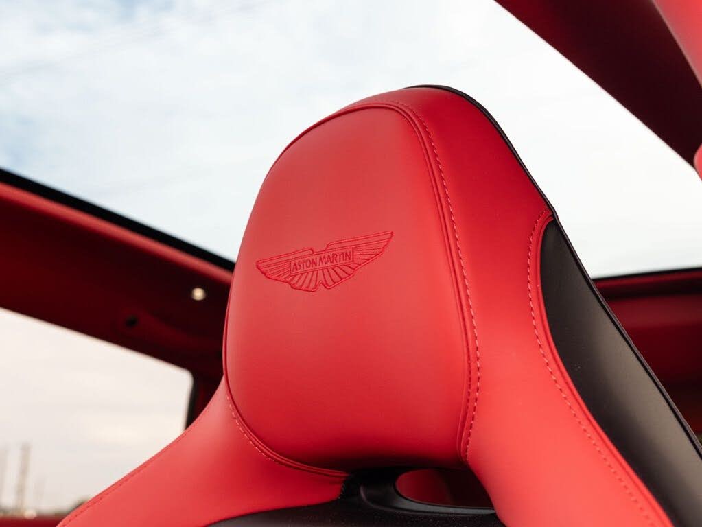 2026 Aston Martin DBX 707 AWD photo 24