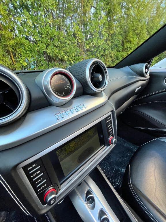 2016 Ferrari California T Roadster photo 8