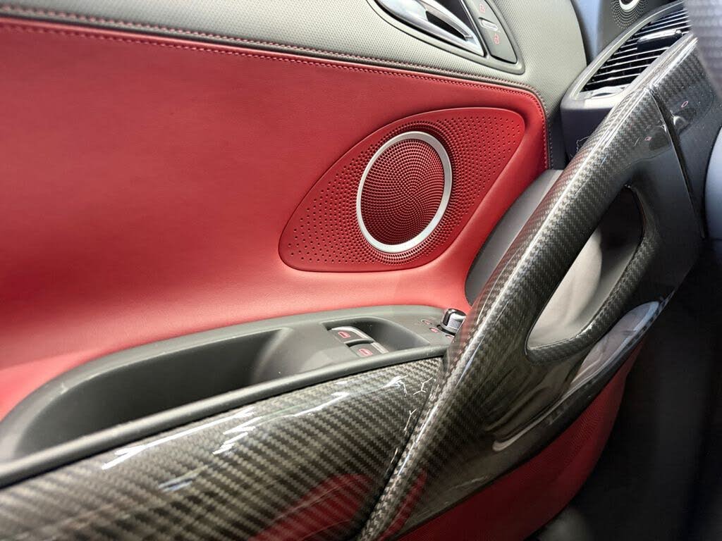 2015 Audi R8 quattro V10 Spyder AWD photo 18 of 24