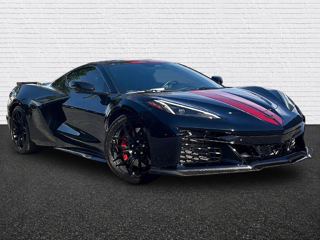 2024 Chevrolet Corvette Z06 3LZ Coupe RWD photo 3