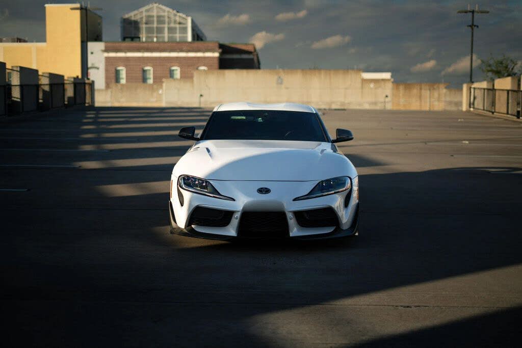 2022 Toyota Supra 3.0 Premium RWD photo 2 of 22