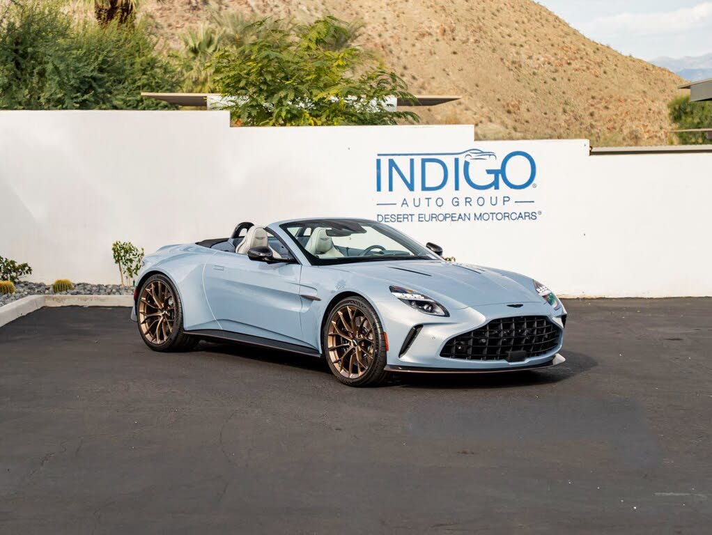 2026 Aston Martin Vantage Roadster RWD photo 5