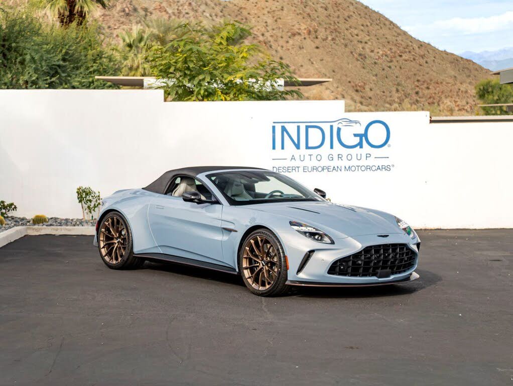 2026 Aston Martin Vantage Roadster RWD photo 6