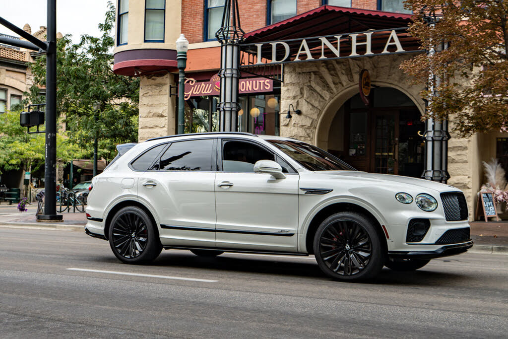 2021 Bentley Bentayga Speed AWD photo 2