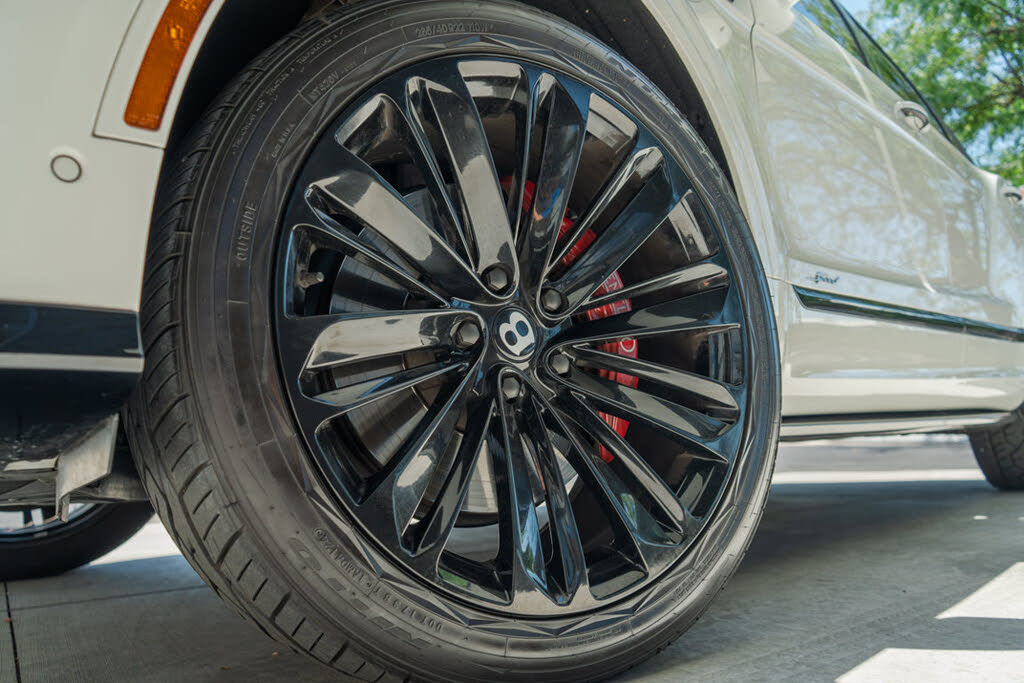2021 Bentley Bentayga Speed AWD photo 12