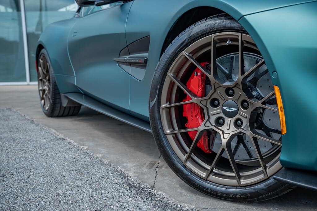 2026 Aston Martin Vanquish Coupe RWD photo 2