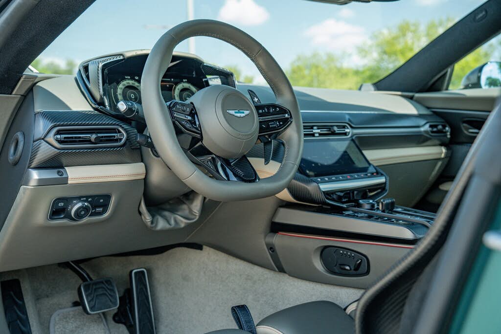 2026 Aston Martin Vanquish Coupe RWD photo 17