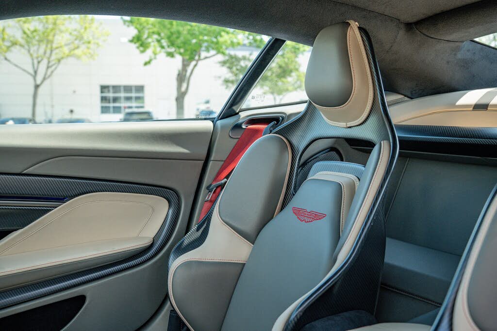 2026 Aston Martin Vanquish Coupe RWD photo 23