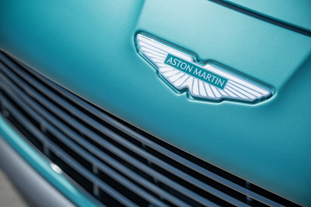 2026 Aston Martin Vanquish Coupe RWD photo 4