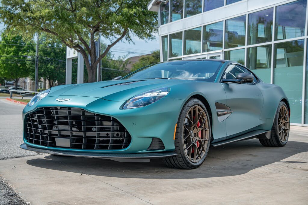 2026 Aston Martin Vanquish Coupe RWD photo 5