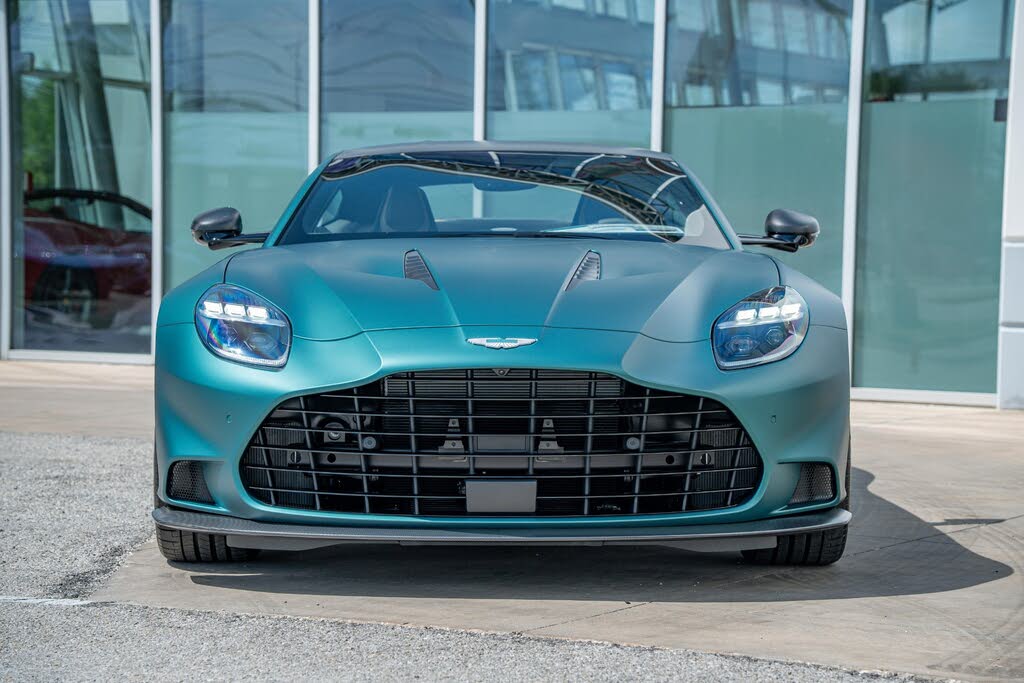 2026 Aston Martin Vanquish Coupe RWD photo 6