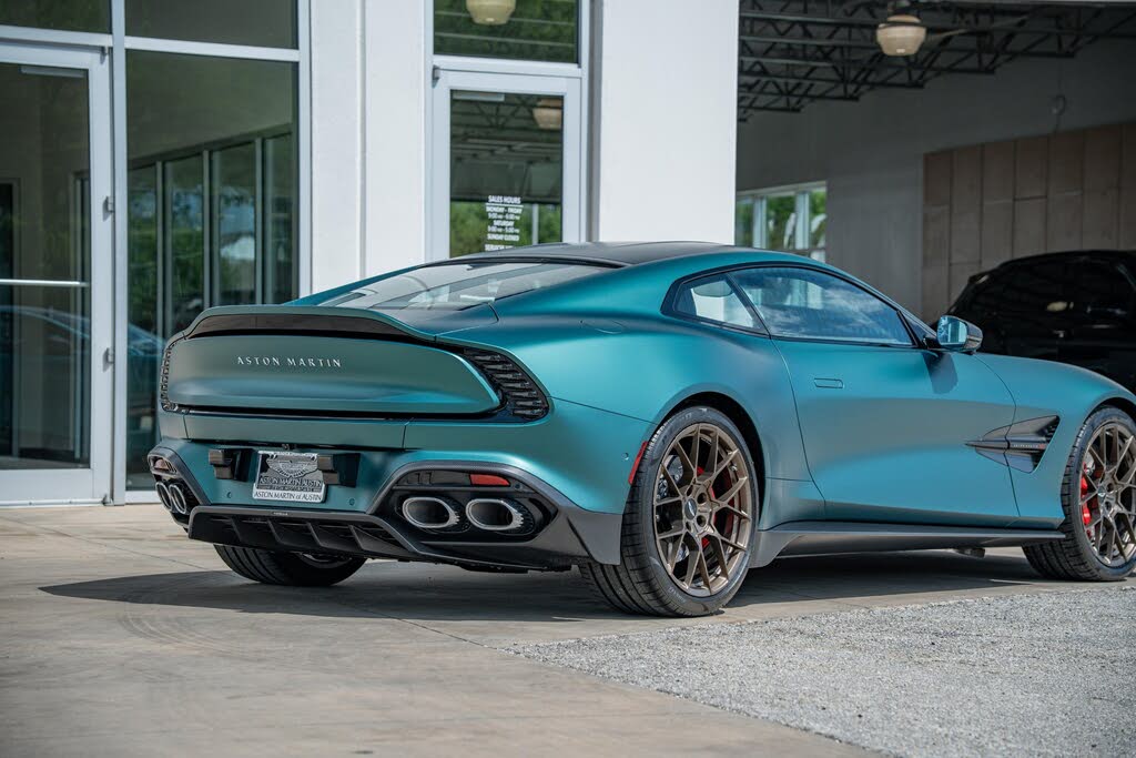 2026 Aston Martin Vanquish Coupe RWD photo 8