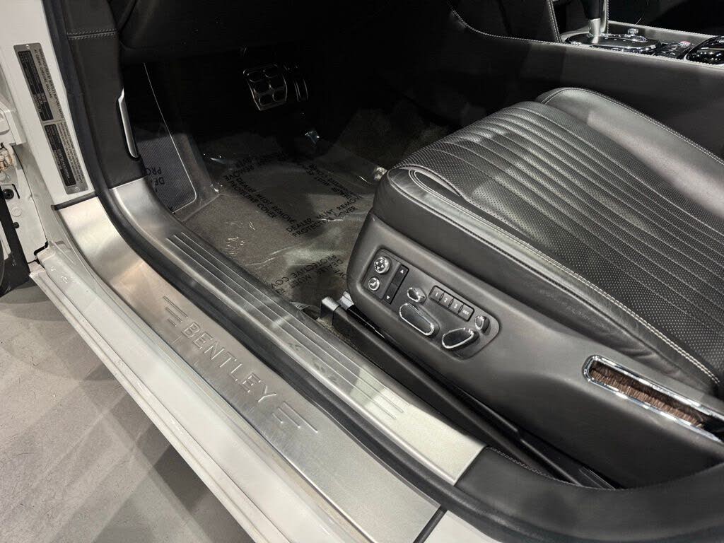 2018 Bentley Flying Spur V8 AWD photo 14