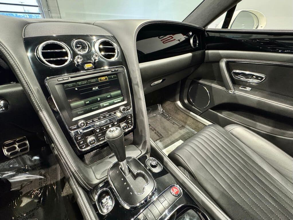 2018 Bentley Flying Spur V8 AWD photo 18