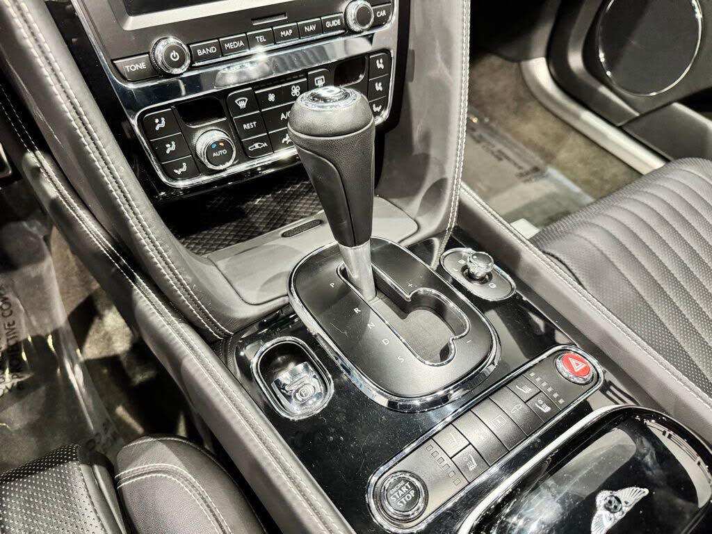 2018 Bentley Flying Spur V8 AWD photo 19