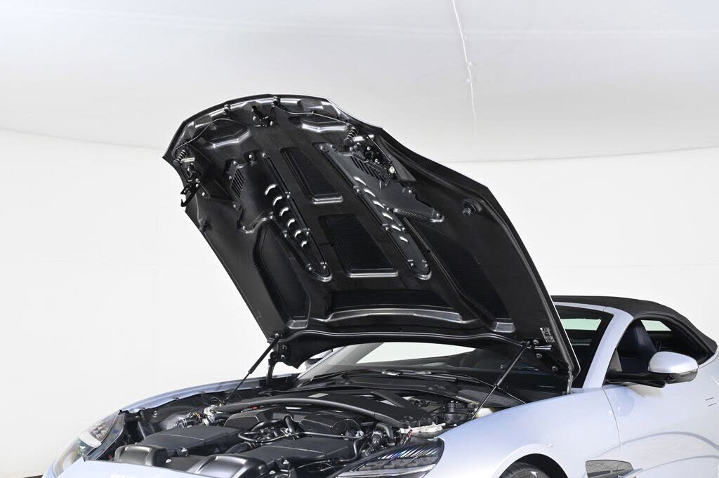 2026 Aston Martin Vanquish Volante RWD photo 21