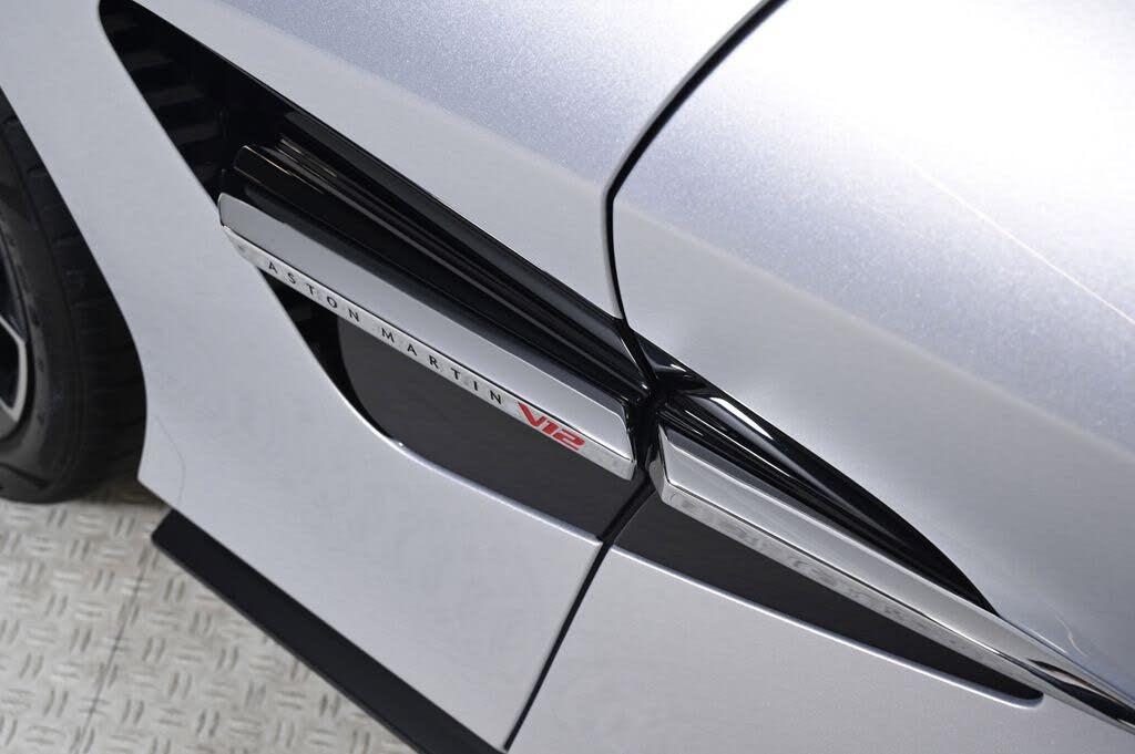 2026 Aston Martin Vanquish Volante RWD photo 24