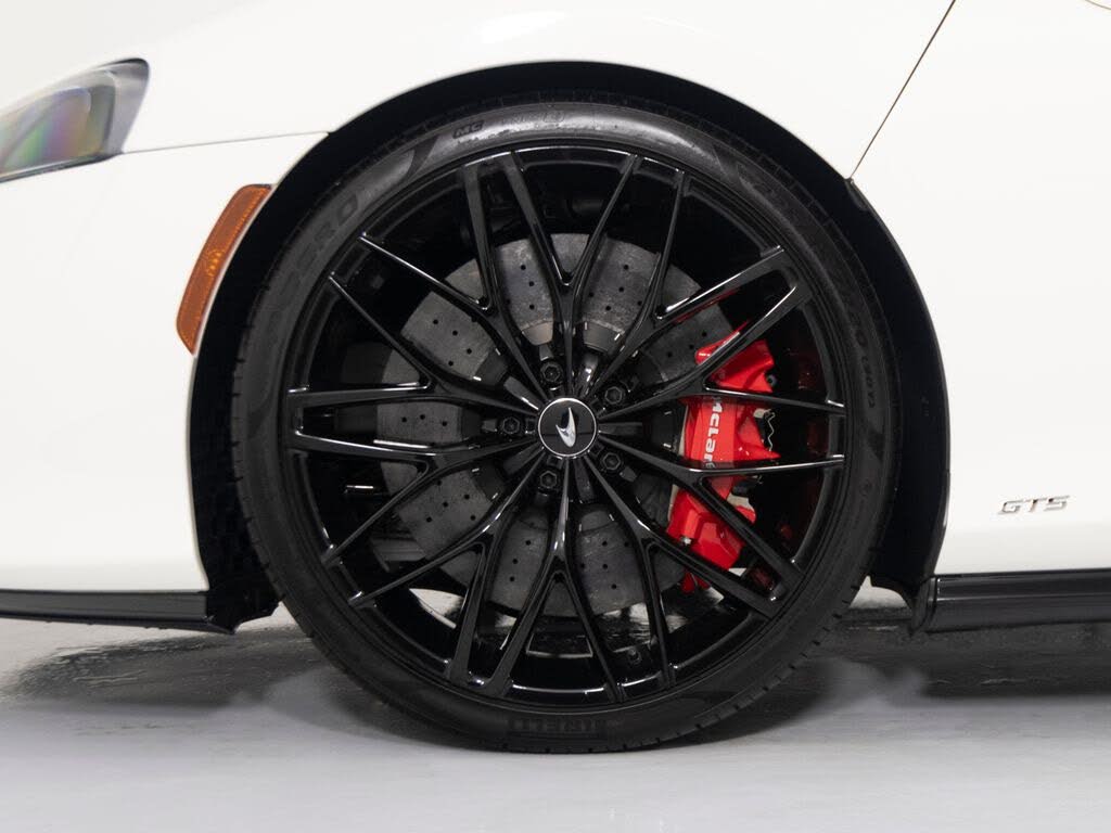 2025 McLaren GTS RWD photo 9