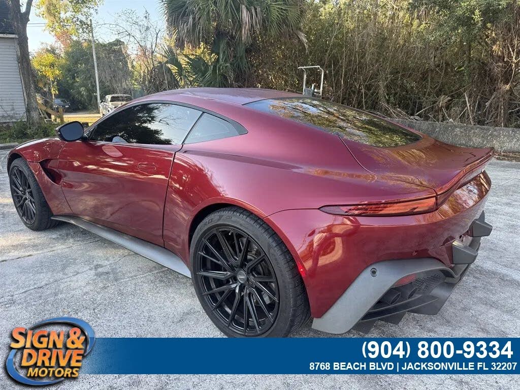 2020 Aston Martin Vantage RWD photo 5
