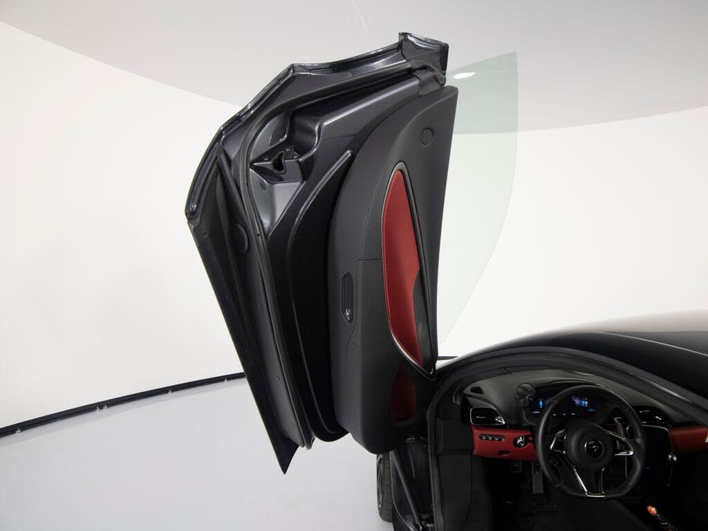 2025 McLaren Artura RWD photo 10