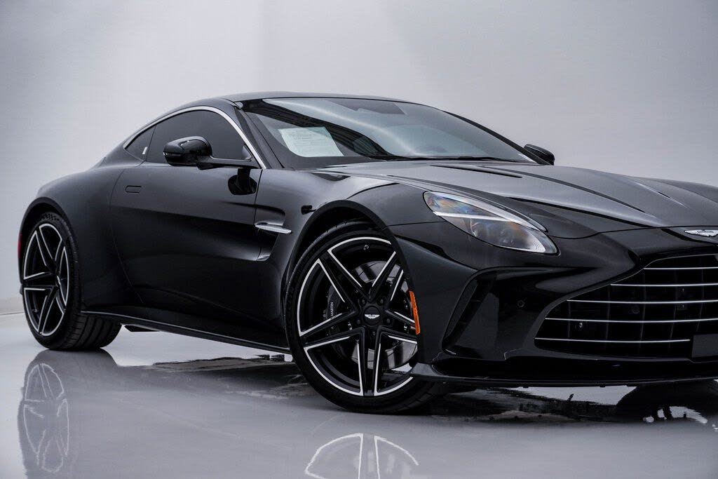 2026 Aston Martin Vantage Coupe RWD photo 2