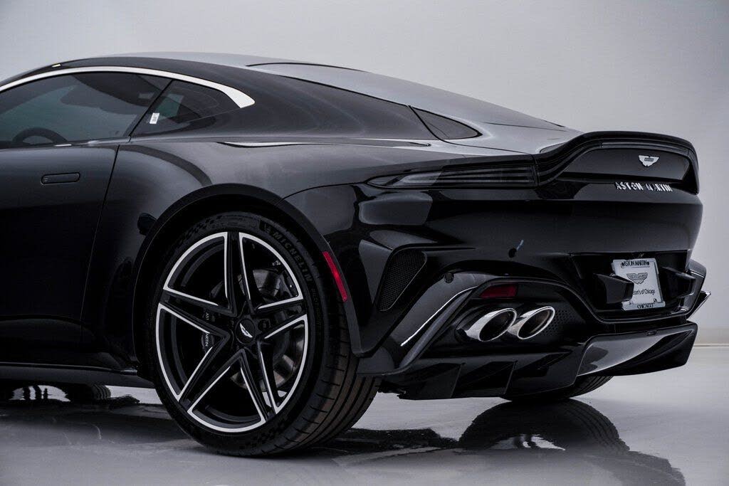 2026 Aston Martin Vantage Coupe RWD photo 13