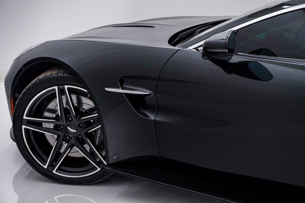 2026 Aston Martin Vantage Coupe RWD photo 16