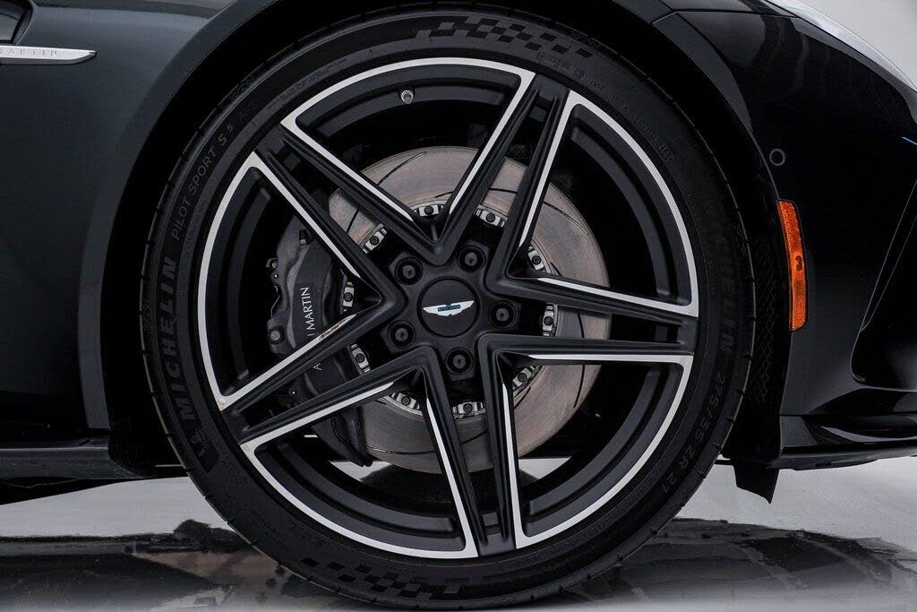 2026 Aston Martin Vantage Coupe RWD photo 8