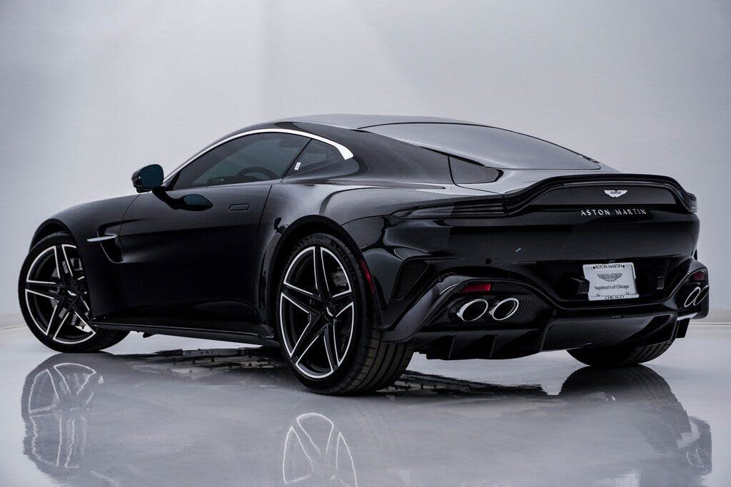 2026 Aston Martin Vantage Coupe RWD photo 10