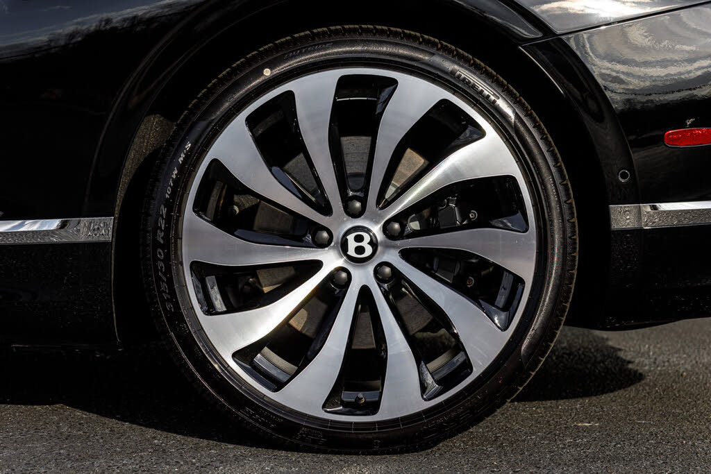 2026 Bentley Continental GT Azure AWD photo 13
