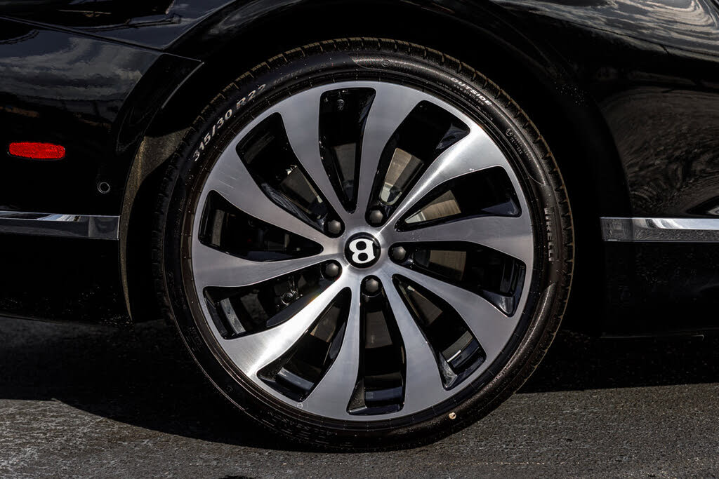2026 Bentley Continental GT Azure AWD photo 22