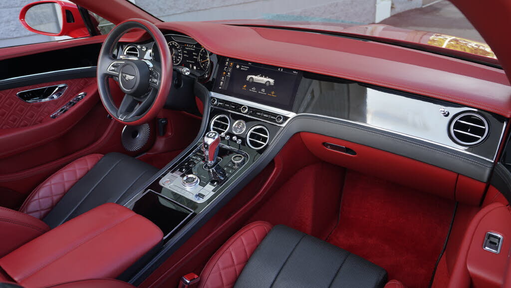 2022 Bentley Continental GTC V8 AWD photo 2