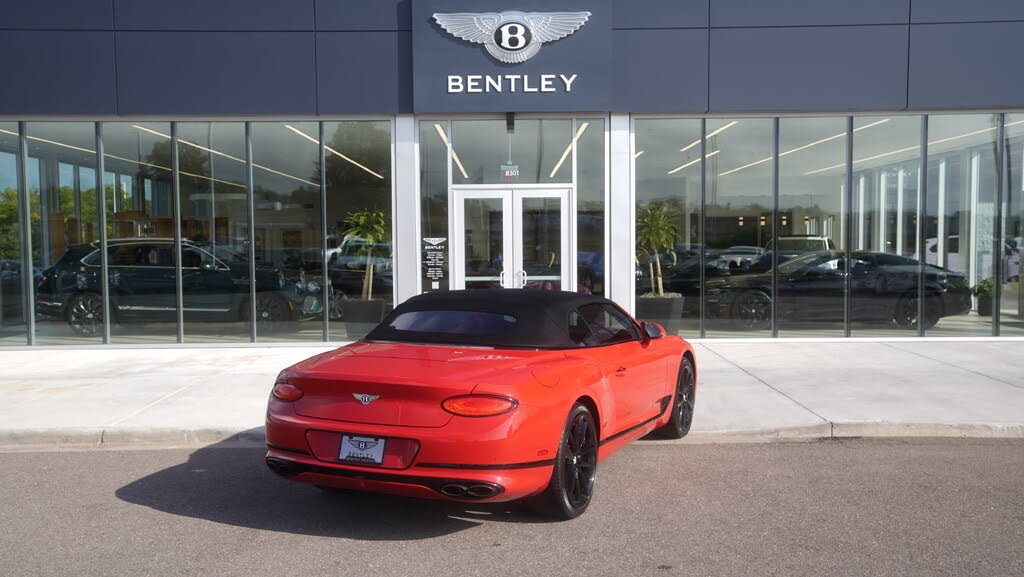 2022 Bentley Continental GTC V8 AWD photo 14