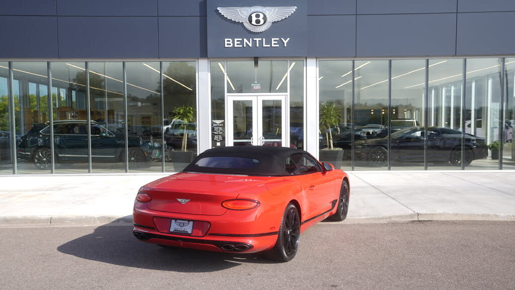 2022 Bentley Continental GTC V8 AWD photo 3