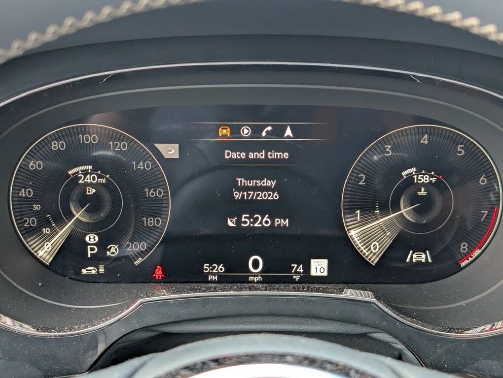 2023 Bentley Bentayga EWB V8 AWD photo 11