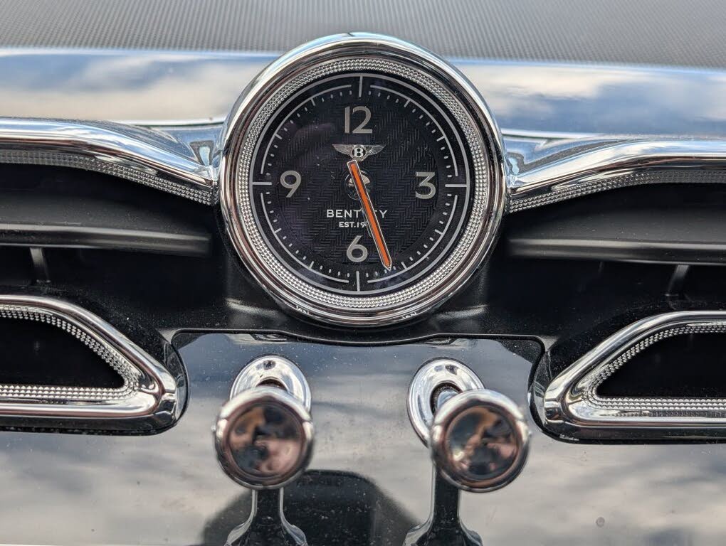 2023 Bentley Bentayga EWB V8 AWD photo 14