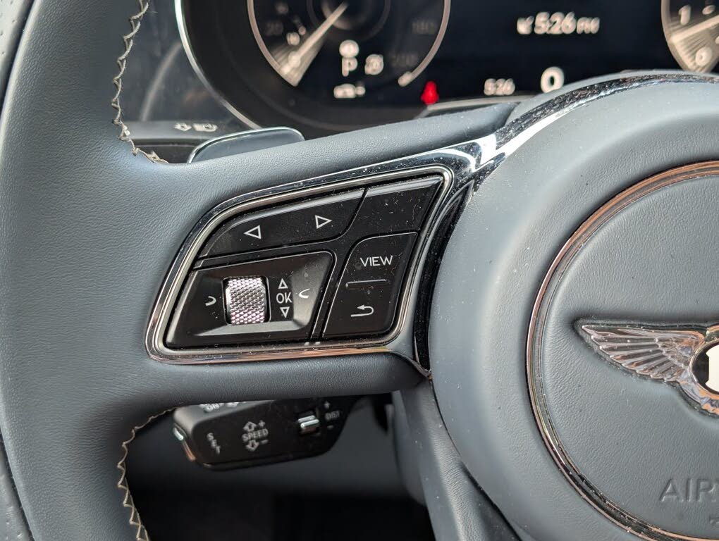 2023 Bentley Bentayga EWB V8 AWD photo 19
