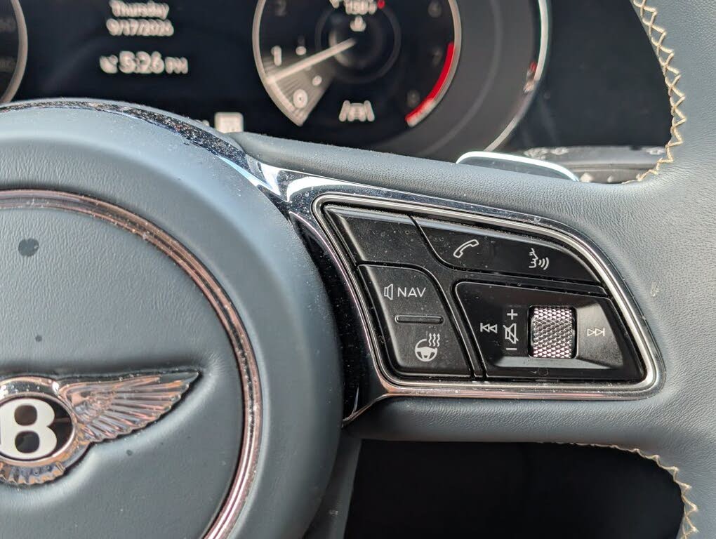 2023 Bentley Bentayga EWB V8 AWD photo 20