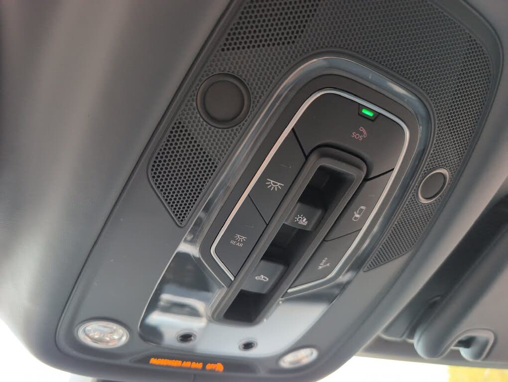 2023 Bentley Bentayga EWB V8 AWD photo 21