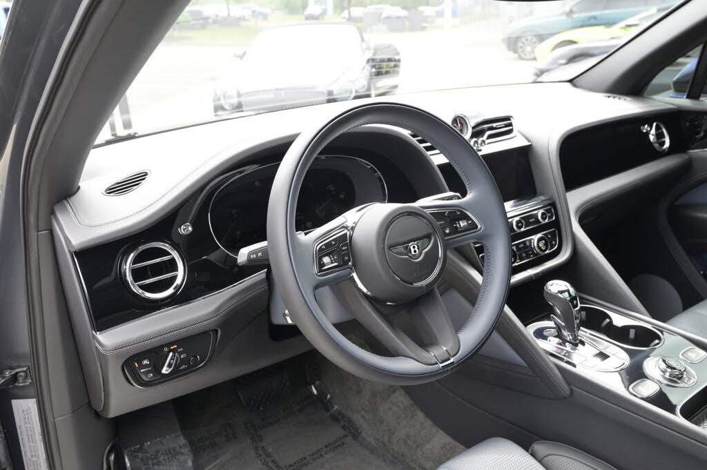 2021 Bentley Bentayga V8 AWD photo 16