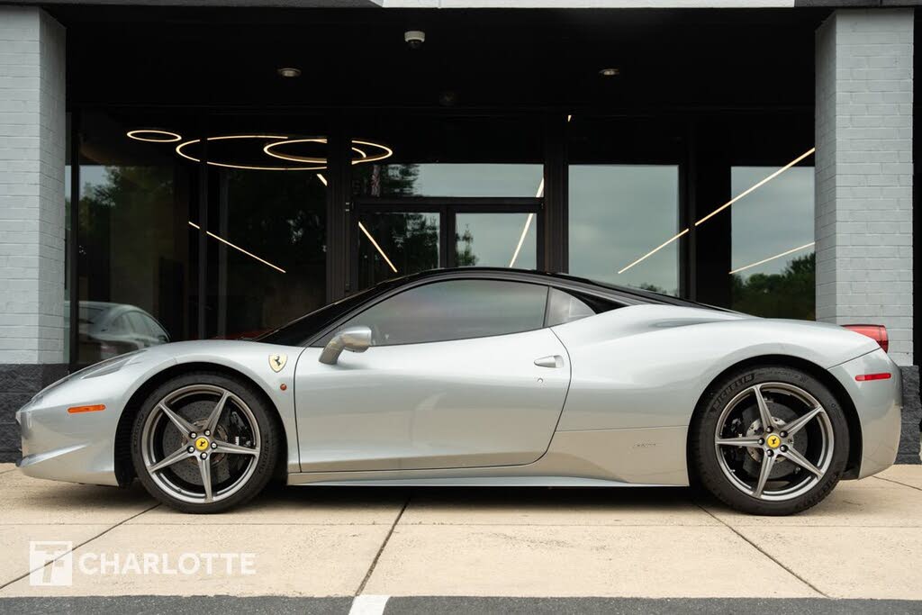 2011 Ferrari 458 Italia Coupe RWD