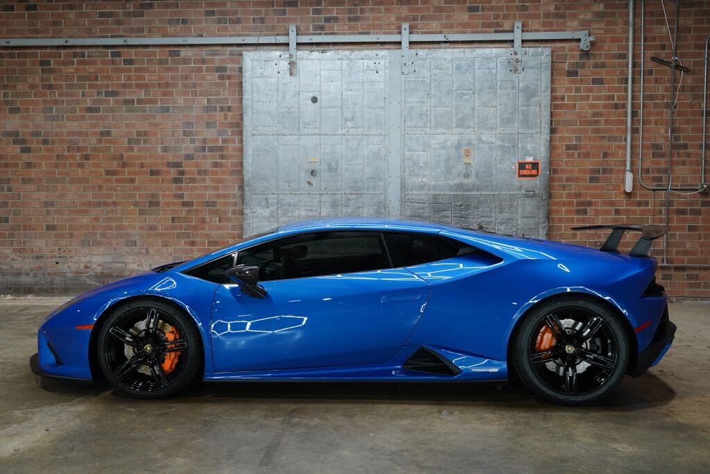 2020 Lamborghini Huracan LP 610-2 EVO Coupe RWD