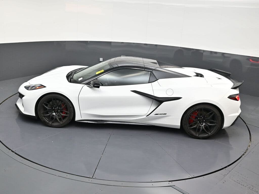 2026 Chevrolet Corvette Z06 1LZ Convertible RWD photo 13