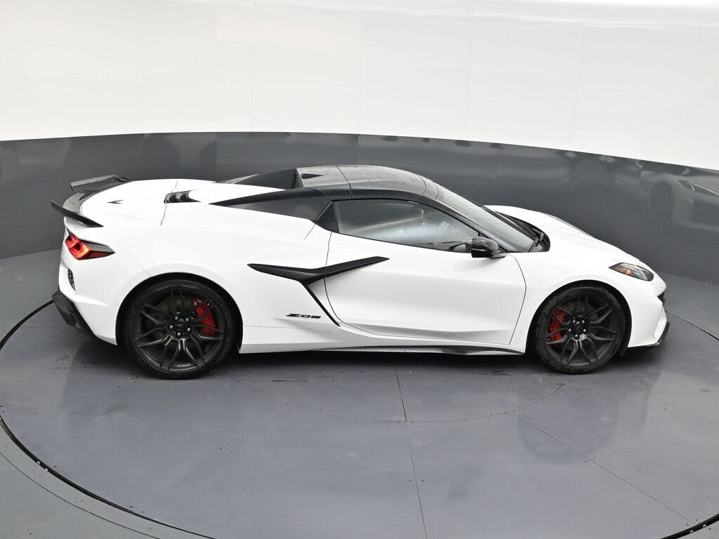 2026 Chevrolet Corvette Z06 1LZ Convertible RWD photo 17