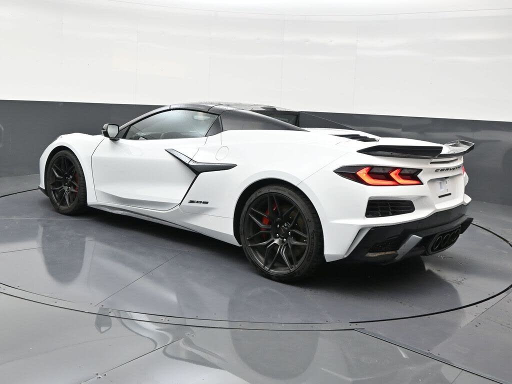 2026 Chevrolet Corvette Z06 1LZ Convertible RWD photo 3
