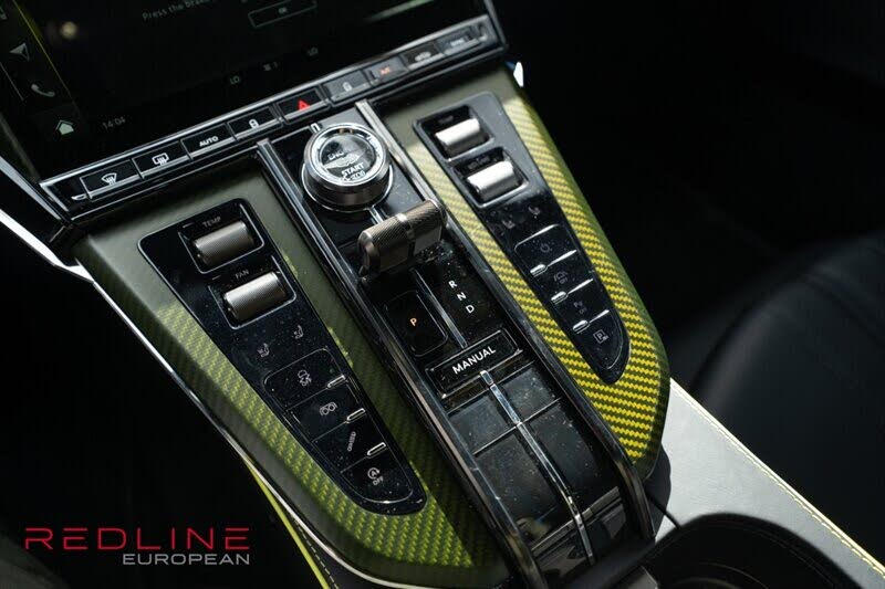 2025 Aston Martin Vantage Coupe RWD photo 16