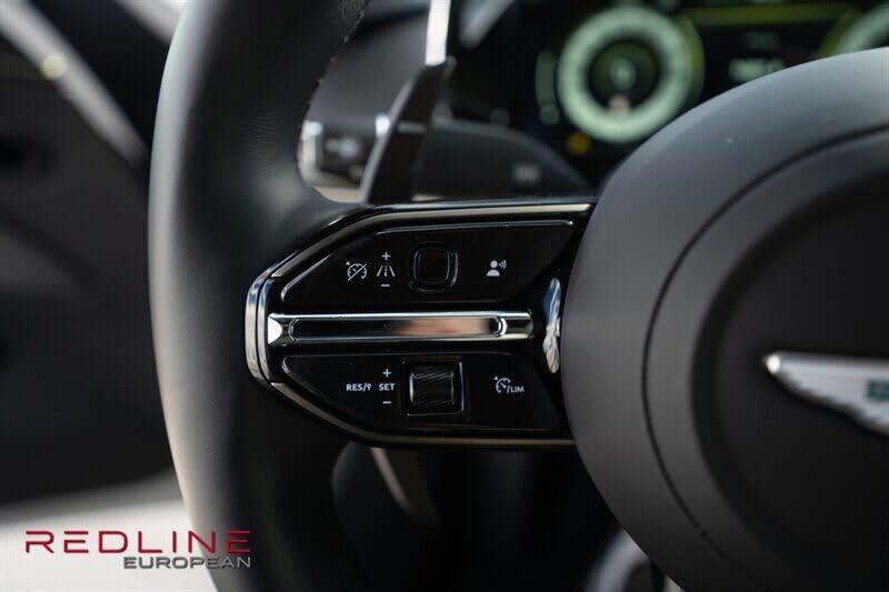 2025 Aston Martin Vantage Coupe RWD photo 18