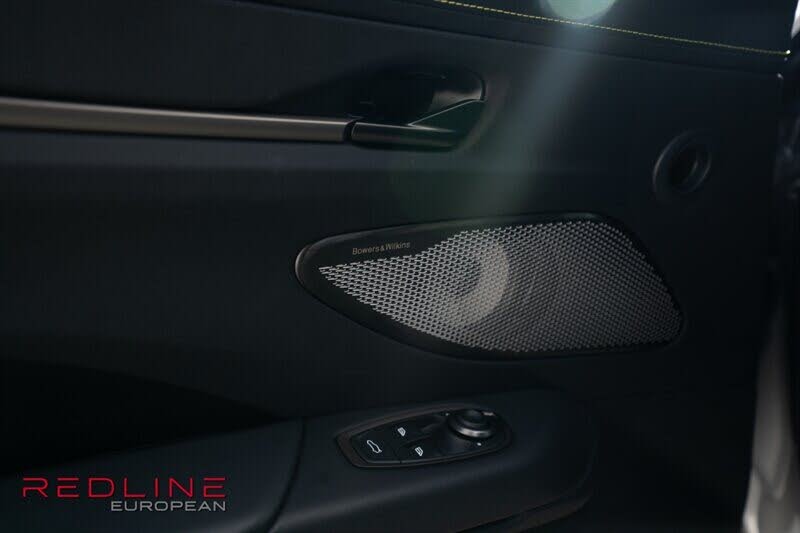 2025 Aston Martin Vantage Coupe RWD photo 23