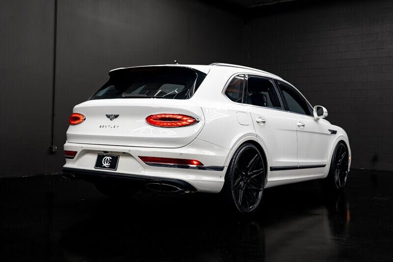 2024 Bentley Bentayga V8 AWD photo 15
